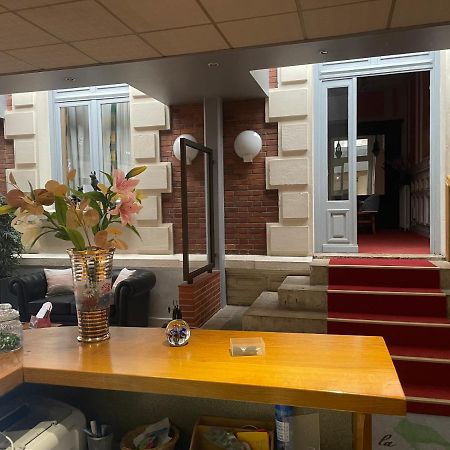 Hotel Le Beau Site Gien Exterior photo