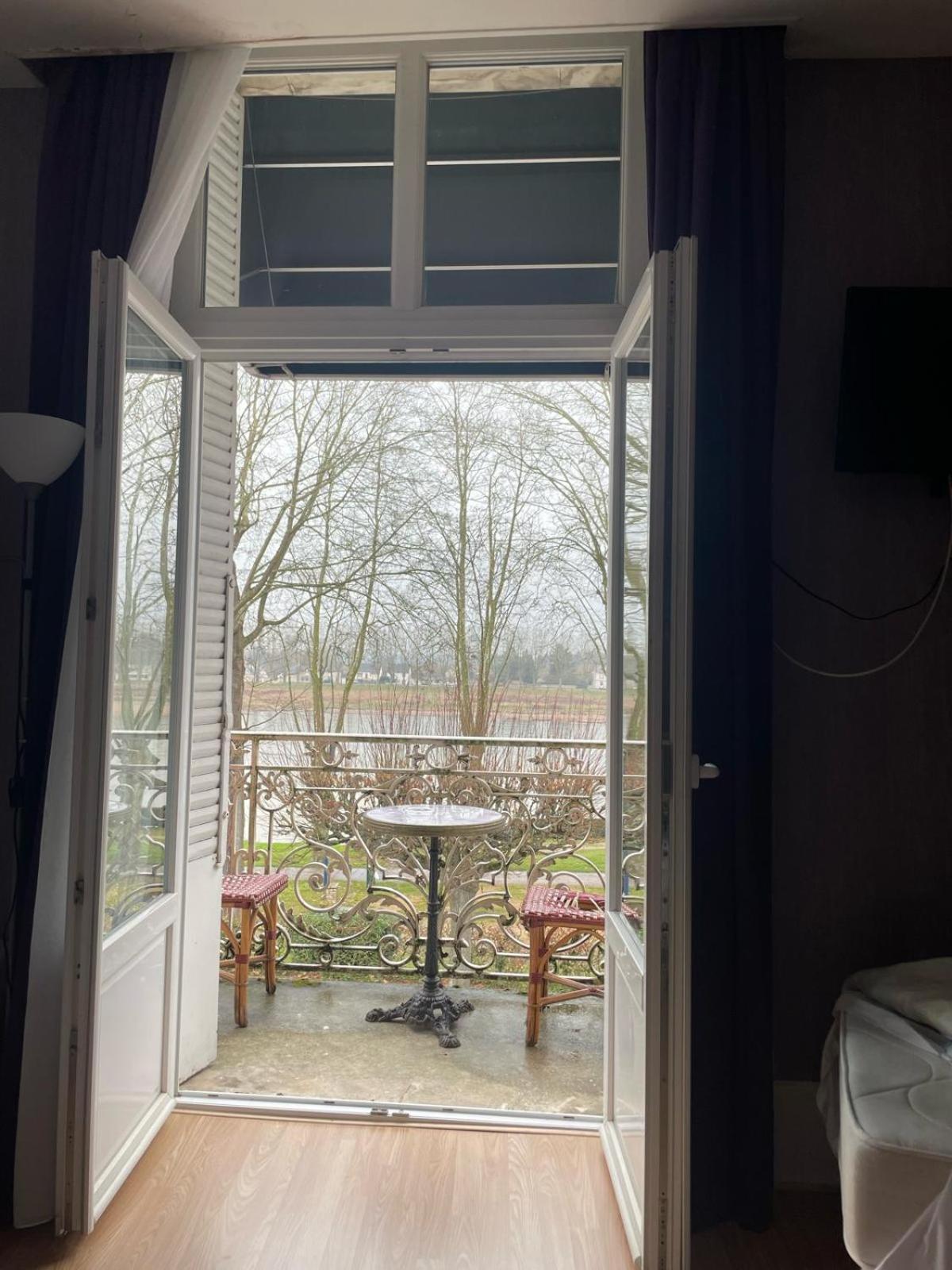 Hotel Le Beau Site Gien Exterior photo