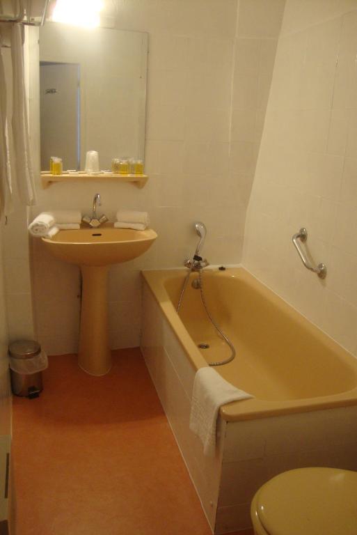 Hotel Le Beau Site Gien Room photo